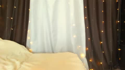 Snapshot of adriana_sweet_24 chatting on February 14, 11:42 am Adriana Sweet 24 online show from February 14, 11:42 am