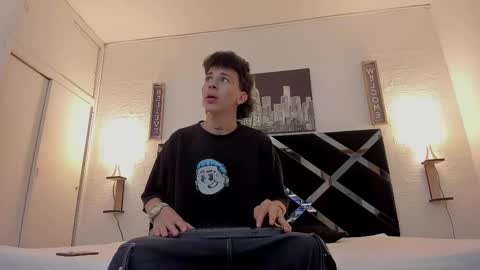 Adrian online show from October 15, 3:32 am