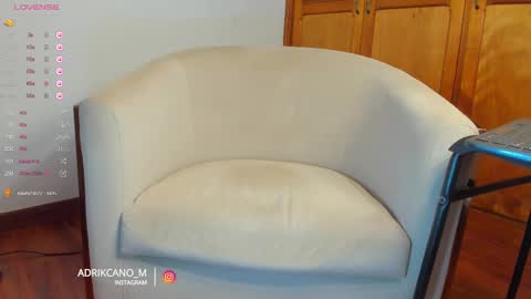 Santi online show from March 3, 9:15 pm