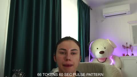 Snapshot of aelia_anara chatting on January 9, 8:34 am Aelia online show from January 9, 8:34 am