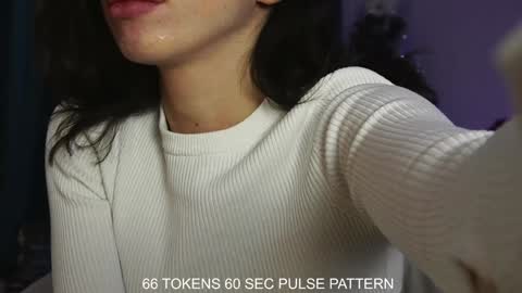 Snapshot of aelia_anara chatting on December 22, 6:28 am Aelia online show from December 22, 6:28 am