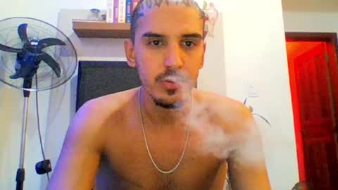 Snapshot of aelucius chatting on January 14, 3:01 am Luci online show from January 14, 3:01 am
