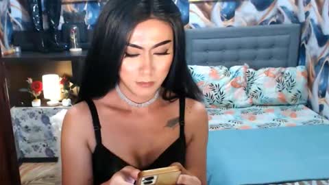 Snapshot of affairtoyourgoddesskhendra chatting on October 3, 7:22 pm Dominant Goddess Contessa online show from October 3, 7:22 pm