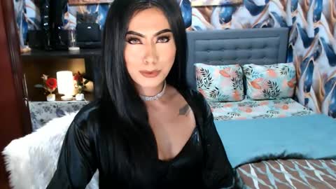 Snapshot of affairtoyourgoddesskhendra chatting on October 14, 6:11 pm Dominant Goddess Contessa online show from October 14, 6:11 pm