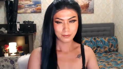 Snapshot of affairtoyourgoddesskhendra chatting on February 13, 12:02 am Dominant Goddess Contessa online show from February 13, 12:02 am