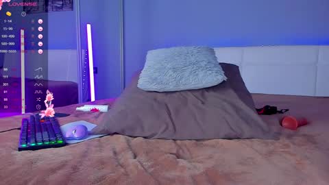 affroditta online show from October 2, 5:01 pm