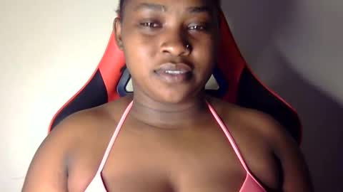Snapshot of african001 chatting on September 15, 2:40 pm stella online show from September 15, 2:40 pm