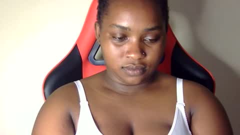 Snapshot of african001 chatting on September 19, 10:13 pm stella online show from September 19, 10:13 pm