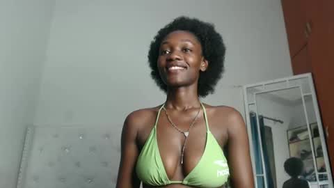 Snapshot of africanpetitequeen chatting on January 27, 10:49 pm CIARA online show from January 27, 10:49 pm