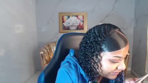 Snapshot of afrodita9_s chatting on September 17, 3:32 am Afrodita online show from September 17, 3:32 am