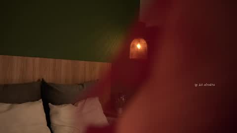 Emma online show from October 17, 11:31 pm