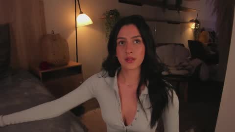 Snapshot of afrodita__25 chatting on March 12, 10:17 pm Emma online show from March 12, 10:17 pm