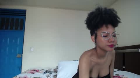 Snapshot of agata_2004 chatting on September 18, 12:53 pm agata_2004 online show from September 18, 12:53 pm