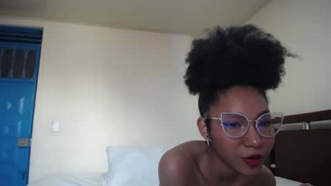 Snapshot of agata_2004 chatting on September 11, 6:20 pm agata_2004 online show from September 11, 6:20 pm