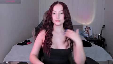 Snapshot of agata_cherry chatting on September 17, 7:12 am Eva online show from September 17, 7:12 am