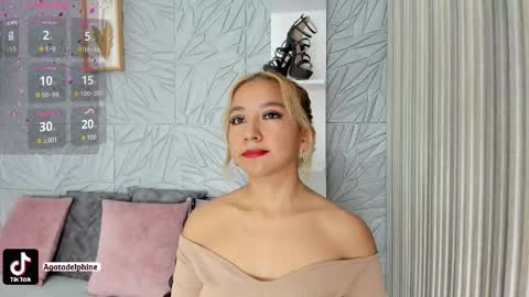 Agatadelphine online show from January 14, 1:41 pm