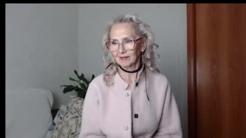 Snapshot of agatha_moore_ chatting on September 13, 1:57 pm Agatha online show from September 13, 1:57 pm