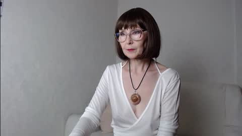 Agatha online show from November 19, 3:22 pm