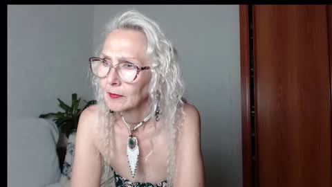 Snapshot of agatha_moore_ chatting on September 10, 3:02 pm Agatha online show from September 10, 3:02 pm