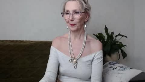 Snapshot of agatha_moore_ chatting on March 5, 2:01 pm Agatha online show from March 5, 2:01 pm