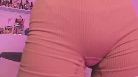 Snapshot of agathaa_ks_ chatting on March 1, 9:37 pm Camila 2 online show from March 1, 9:37 pm