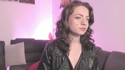 Camila     2 online show from December 15, 1:01 am