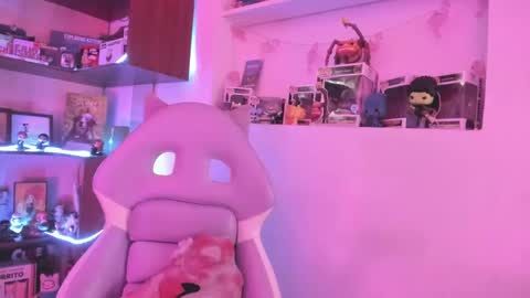 Snapshot of agathaa_ks_ chatting on January 22, 7:34 pm Camila 2 online show from January 22, 7:34 pm