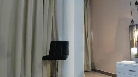 Agathaa white online show from September 30, 11:53 am