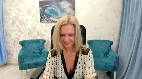 Snapshot of agathaklouin chatting on January 31, 1:11 am Agatha online show from January 31, 1:11 am