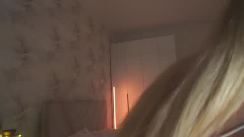 May online show from October 10, 10:25 pm