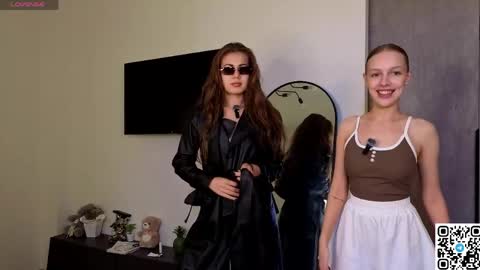 Monica and Bella online show from June 5, 5:35 am