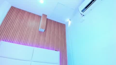 Aggy online show from January 14, 3:53 pm