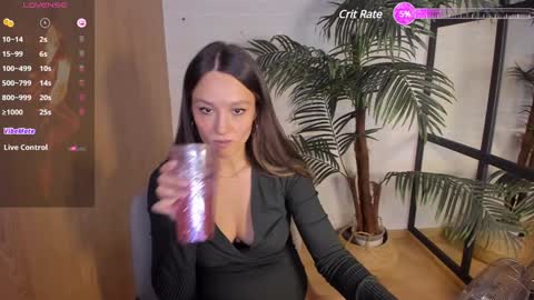 Snapshot of agnes_sky chatting on December 14, 8:40 pm Agnes online show from December 14, 8:40 pm