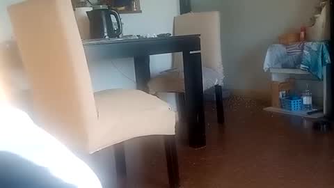 agustingaleano14 online show from October 13, 8:22 pm