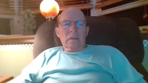 aguynrkfrd online show from September 22, 9:35 am