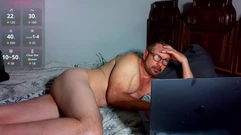 Blue Eyed Handsome Man online show from February 19, 2:22 am