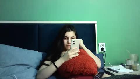 Snapshot of ahotkitty18 chatting on January 10, 6:49 pm Selena online show from January 10, 6:49 pm