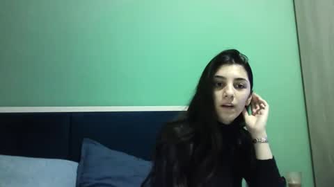 Snapshot of ahotkitty18 chatting on January 11, 10:40 am Selena online show from January 11, 10:40 am