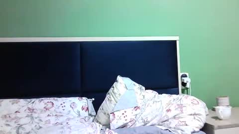 Snapshot of ahotkitty18 chatting on December 20, 1:54 pm Selena online show from December 20, 1:54 pm