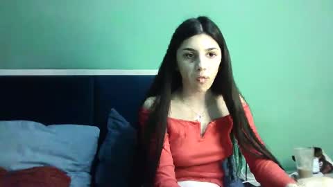 Snapshot of ahotkitty18 chatting on January 12, 3:57 pm Selena online show from January 12, 3:57 pm