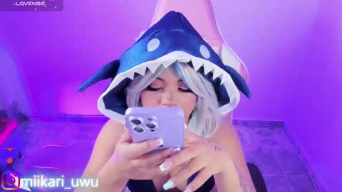 Ahri help me get to 100  online show from September 10, 4:46 am