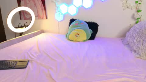 ahri online show from November 27, 6:32 am