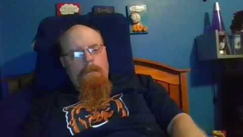 hrnycummer online show from November 16, 6:48 am