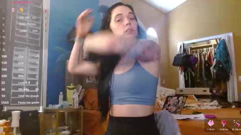 Kat online show from May 6, 9:43 pm