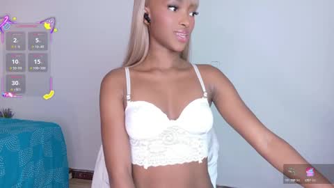 Ahvi Ebony online show from November 17, 12:19 pm