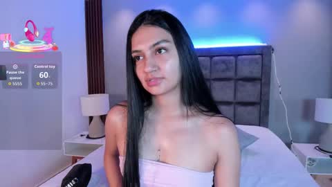 aidajoness online show from February 13, 11:46 am