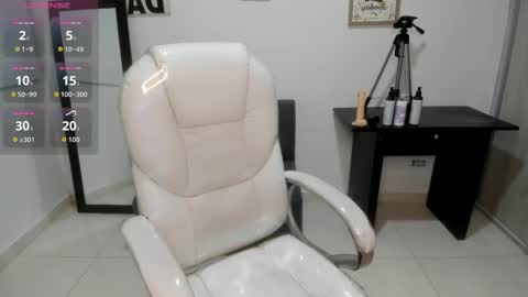 Ailyn online show from September 17, 9:57 am