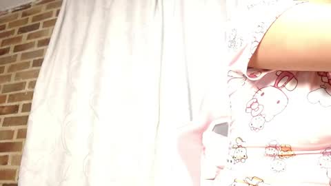 Ailyn online show from May 19, 1:56 am