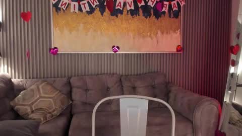 Snapshot of ailann_ chatting on February 14, 7:44 pm Alisson online show from February 14, 7:44 pm