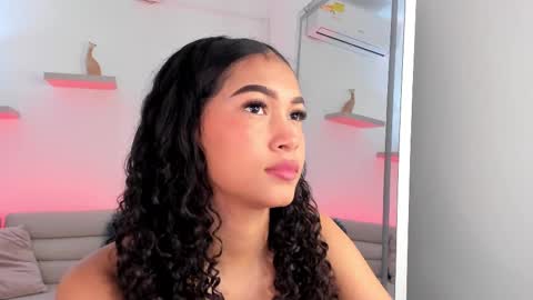 Snapshot of ailann_ chatting on March 12, 1:47 am Alisson online show from March 12, 1:47 am